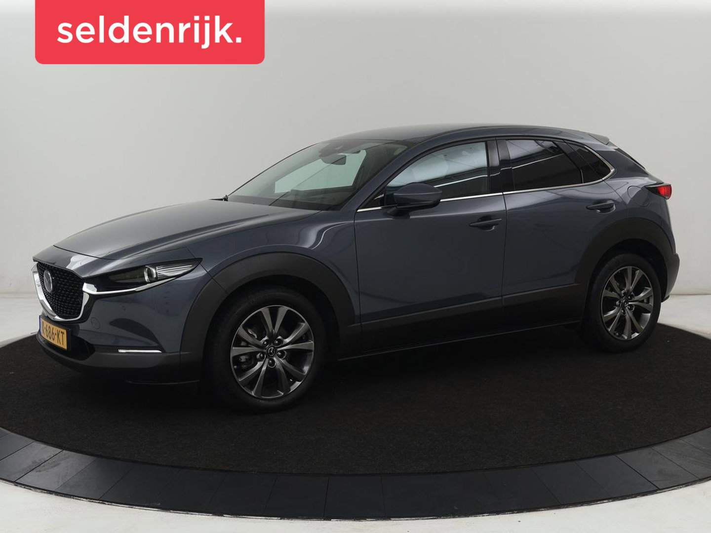 Mazda CX-30 2.0 e-SkyActiv-X M Hybrid Luxury | Leder | Stoelverwarming | Head-Up | Adaptive cruise | Camera | BOSE Sound | Carplay | Navigatie | Keyless | Full LED | Memory | Parkeerhulp