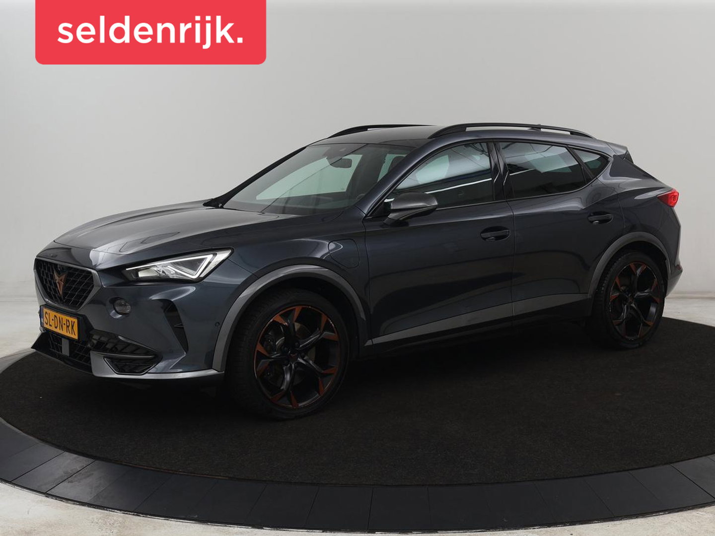 CUPRA Formentor 1.4 eHybrid VZ | SOH 94% | 245pk | Leder | Stoelverwarming | 360 Camera | Carplay | Sfeerverlichting | Navigatie | Adaptive cruise | Memory | Keyless | Full LED | PHEV | Plug In