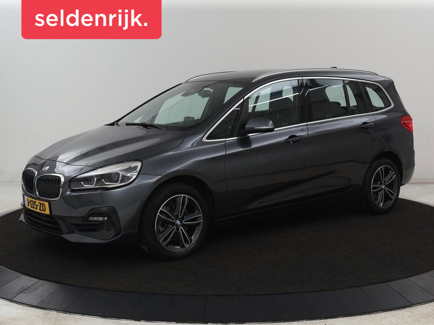 BMW 2 Serie Gran Tourer 218i 7 Persoons Executive | Sport Line | 1e eigenaar | Stoelverwarming | Head-Up | Trekhaak | Sportstoelen | Half leder | Navigatie | Climate control | Parkeerhulp | Cruise control
