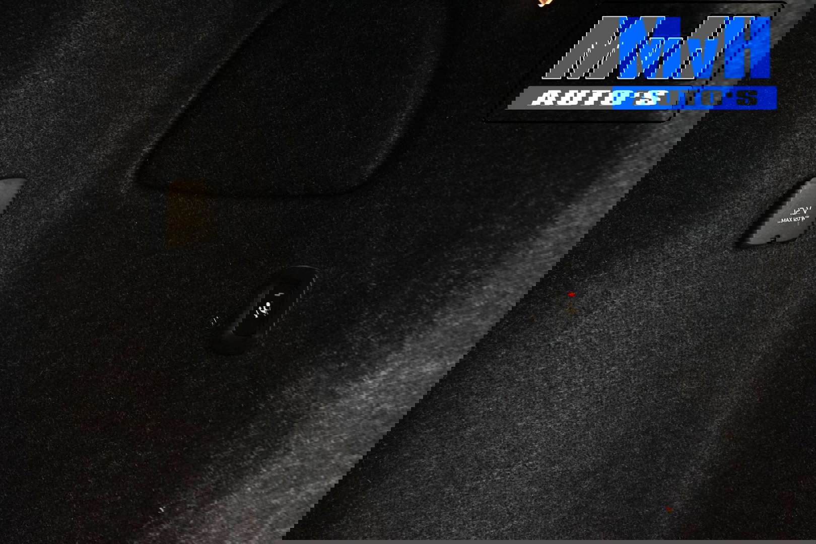 Volvo XC40 1.5 T4 Recharge Inscription Expression|TREKH|LED