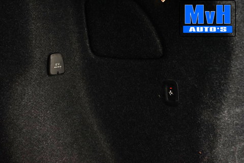 Volvo XC40 1.5 T4 Recharge Inscription Expression|TREKH|LED