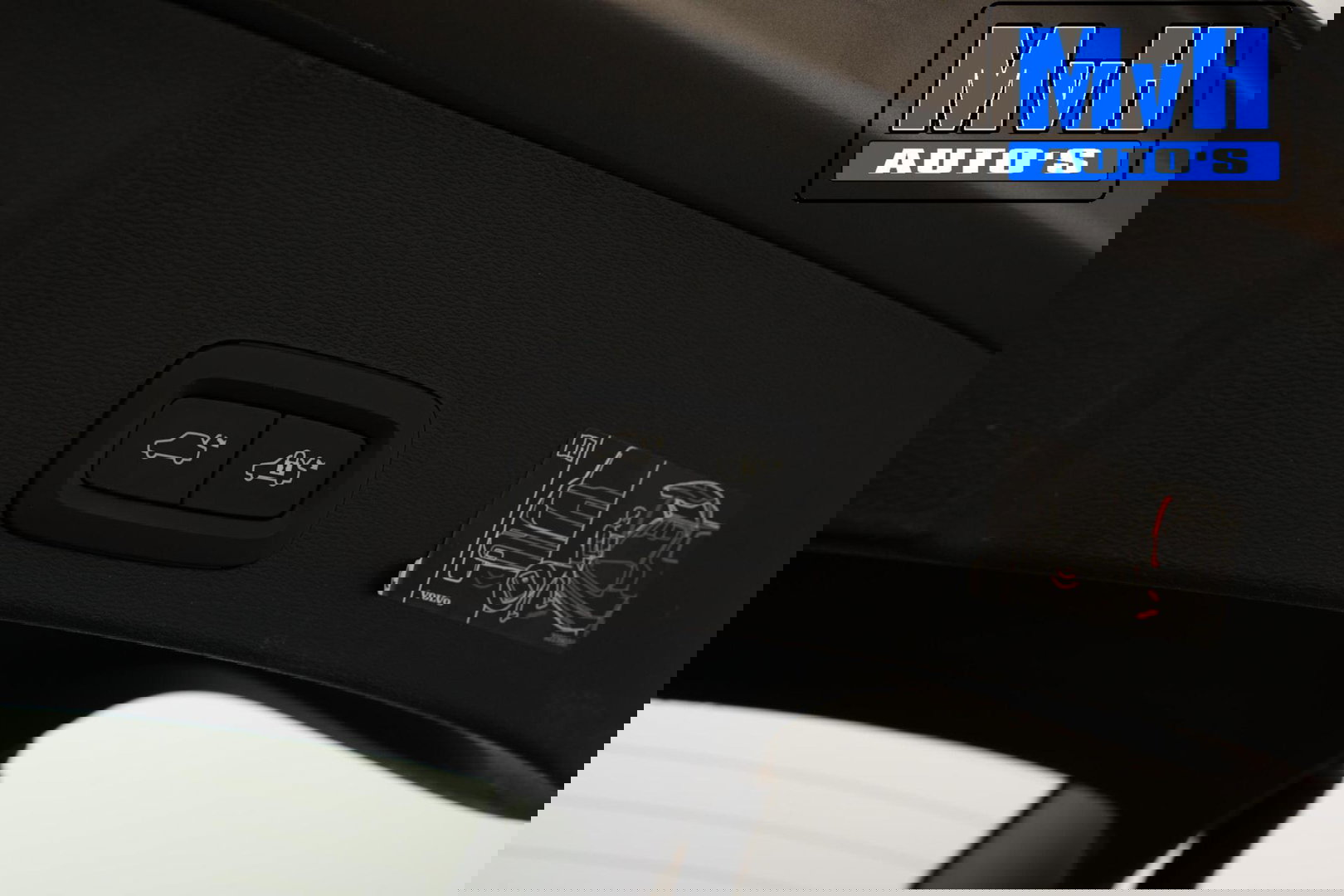 Volvo XC40 1.5 T4 Recharge Inscription Expression|TREKH|LED