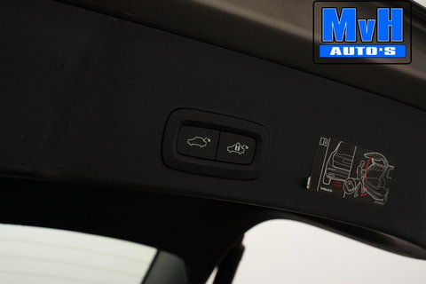 Volvo XC40 1.5 T4 Recharge Inscription Expression|TREKH|LED