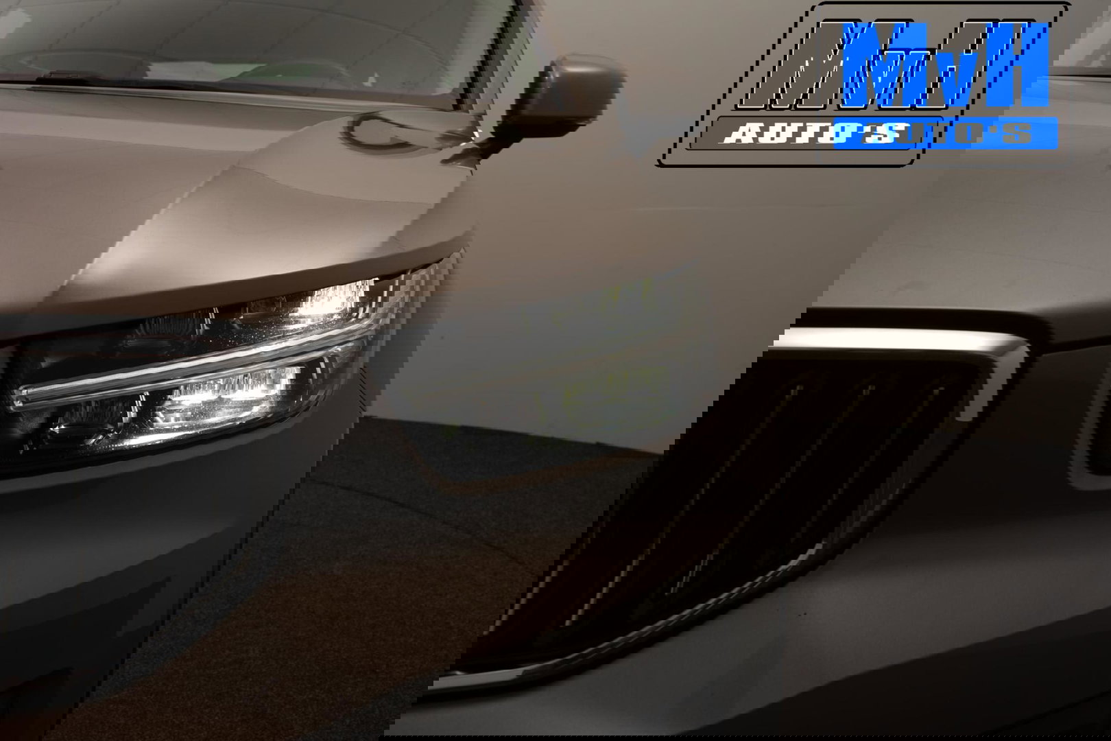 Volvo XC40 1.5 T4 Recharge Inscription Expression|TREKH|LED