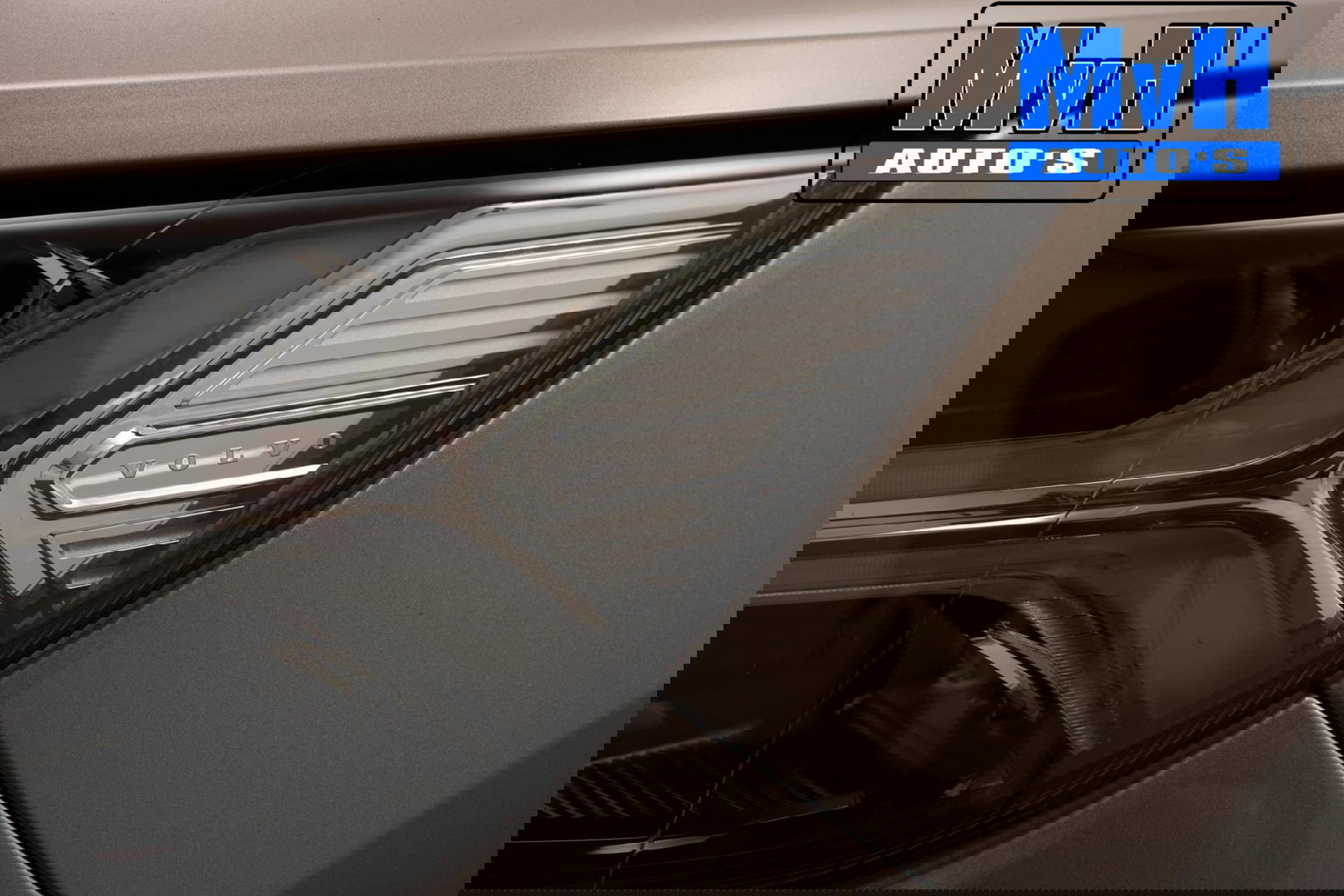 Volvo XC40 1.5 T4 Recharge Inscription Expression|TREKH|LED