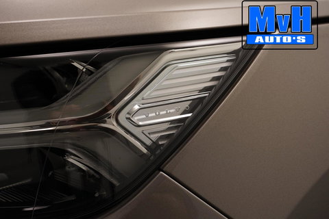 Volvo XC40 1.5 T4 Recharge Inscription Expression|TREKH|LED