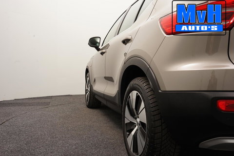 Volvo XC40 1.5 T4 Recharge Inscription Expression|TREKH|LED