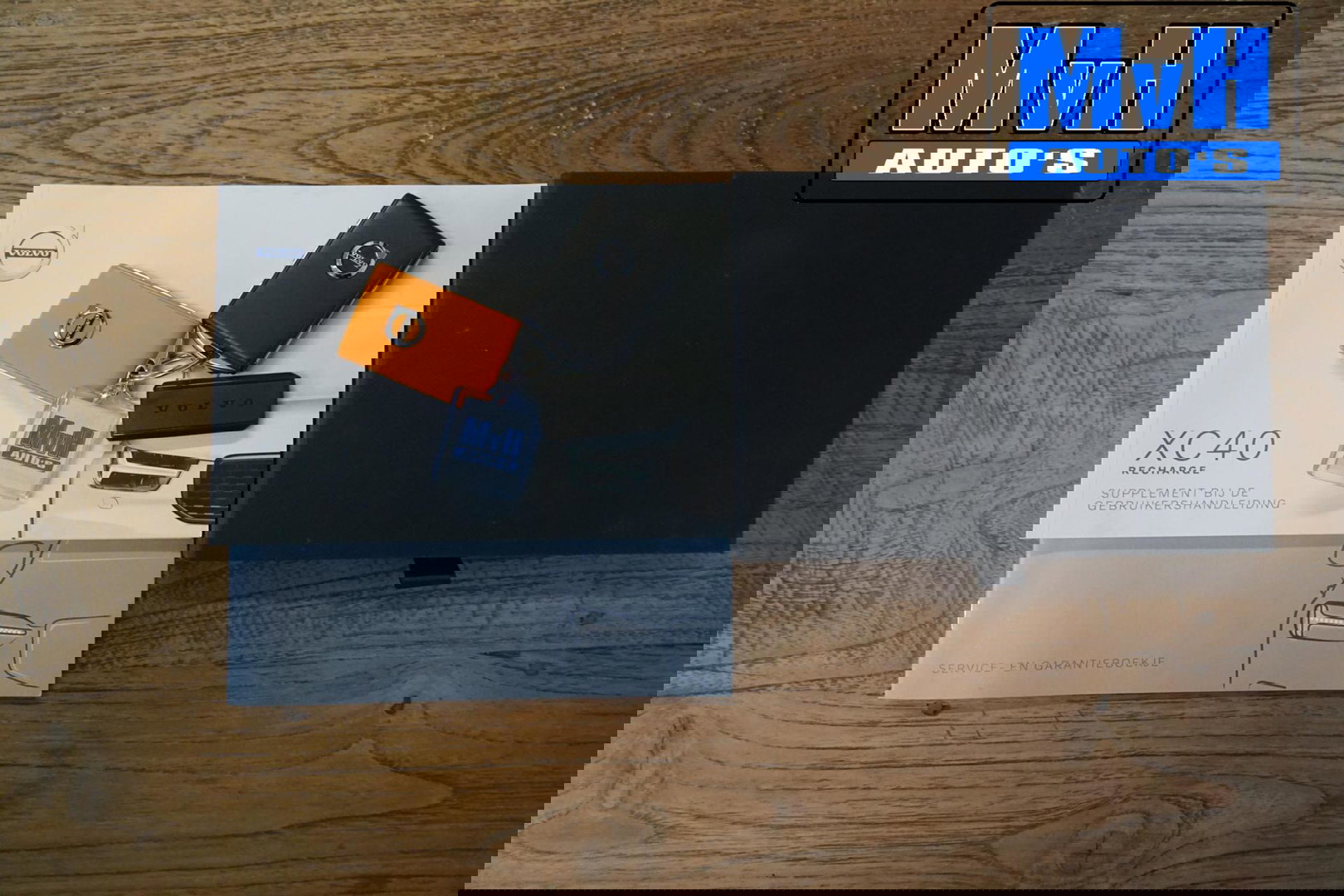 Volvo XC40 1.5 T4 Recharge Inscription Expression|TREKH|LED