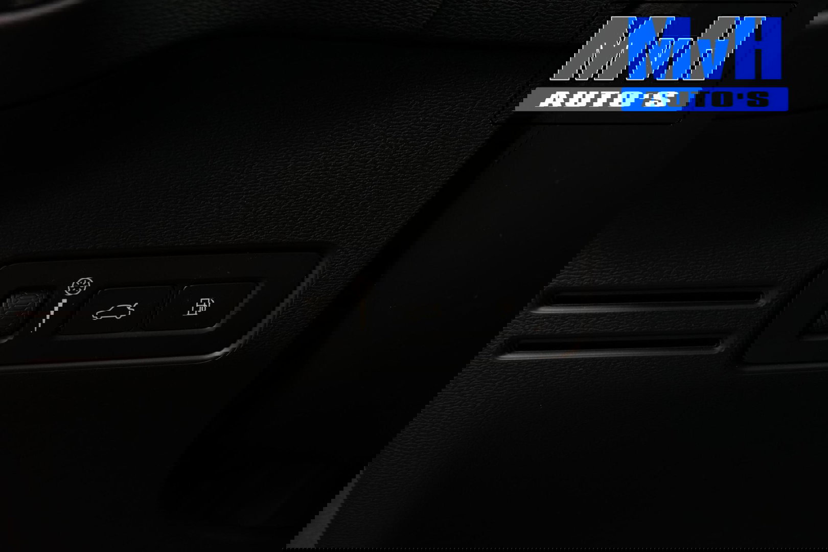 Volvo XC40 1.5 T4 Recharge Inscription Expression|TREKH|LED