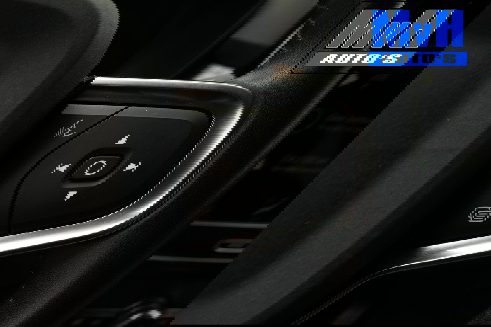 Volvo XC40 1.5 T4 Recharge Inscription Expression|TREKH|LED