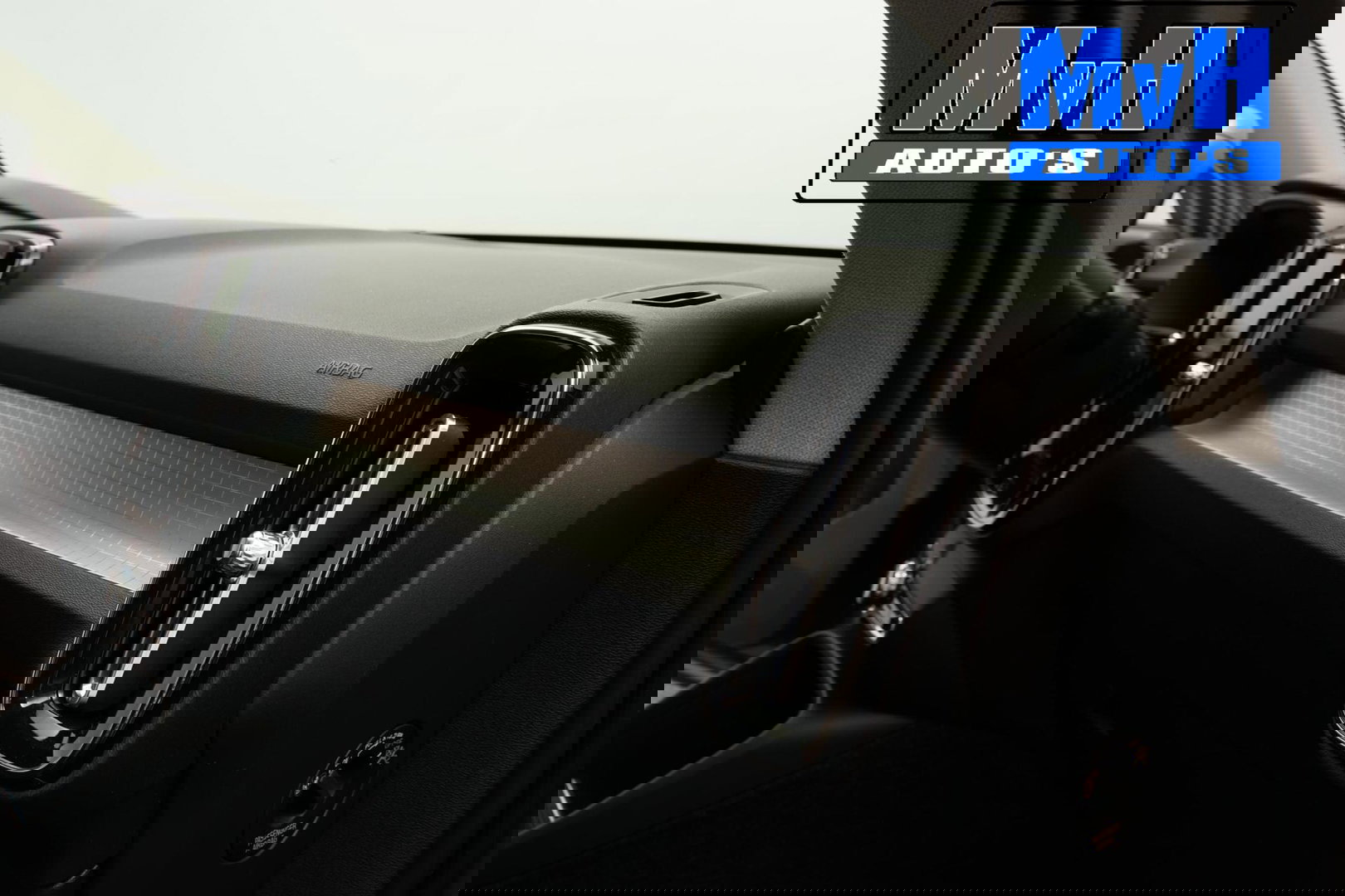 Volvo XC40 1.5 T4 Recharge Inscription Expression|TREKH|LED