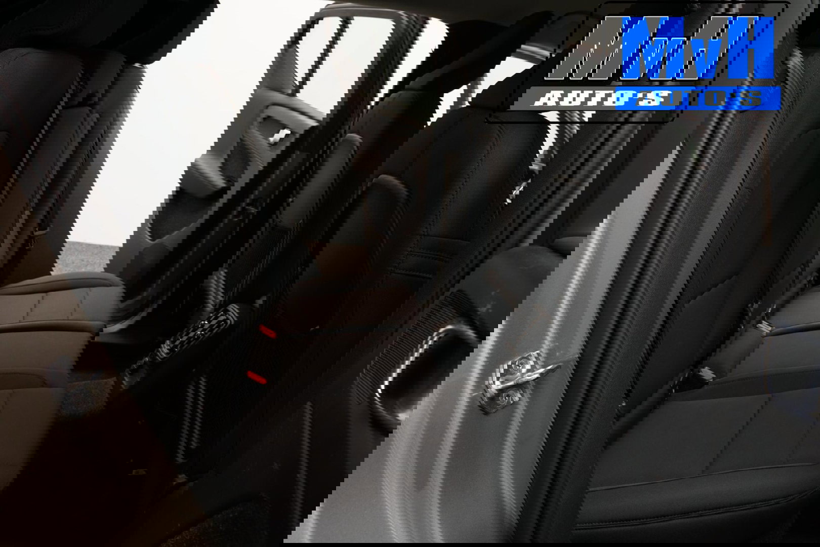 Volvo XC40 1.5 T4 Recharge Inscription Expression|TREKH|LED