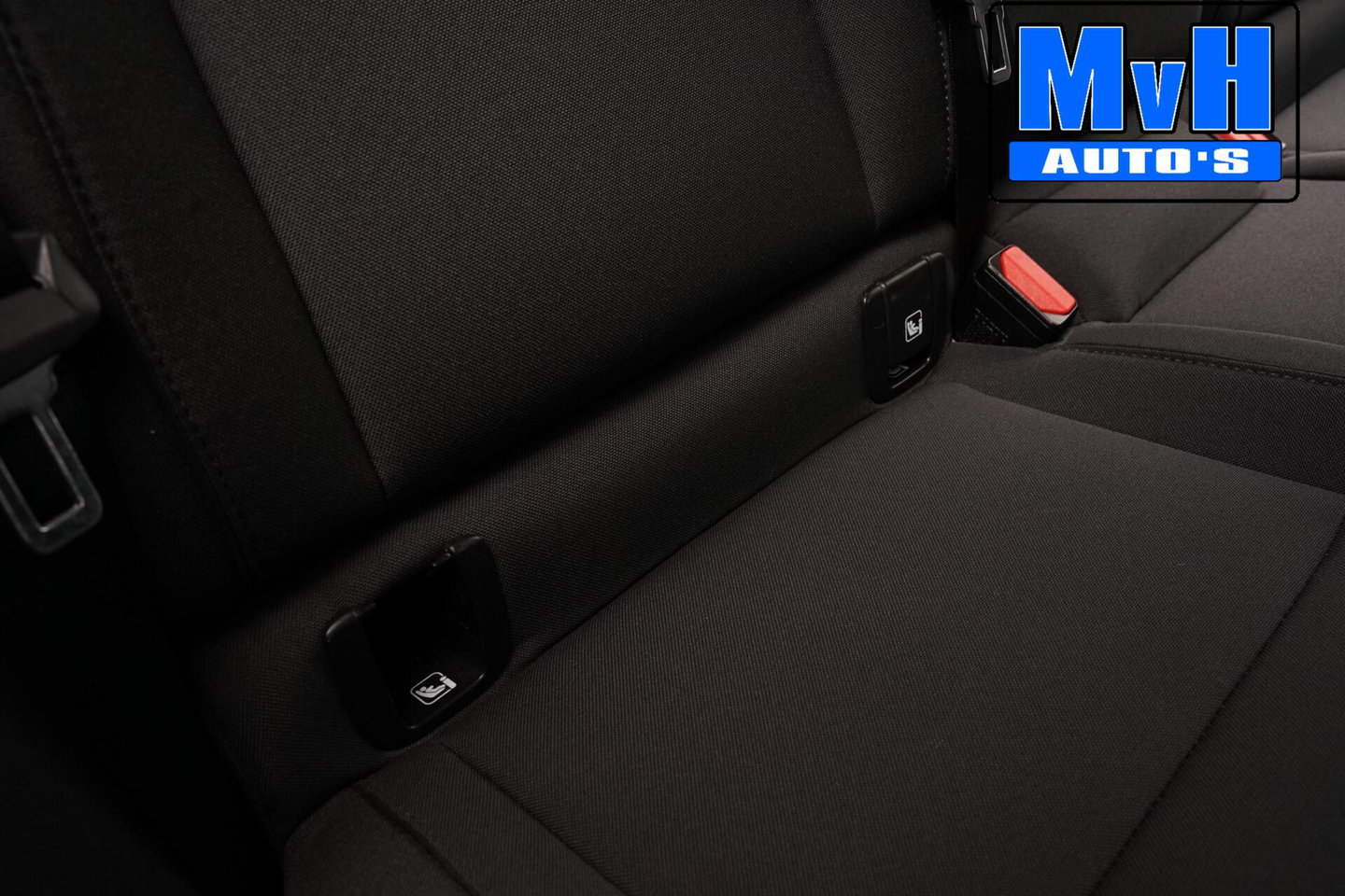 Volvo XC40 1.5 T4 Recharge Inscription Expression|TREKH|LED