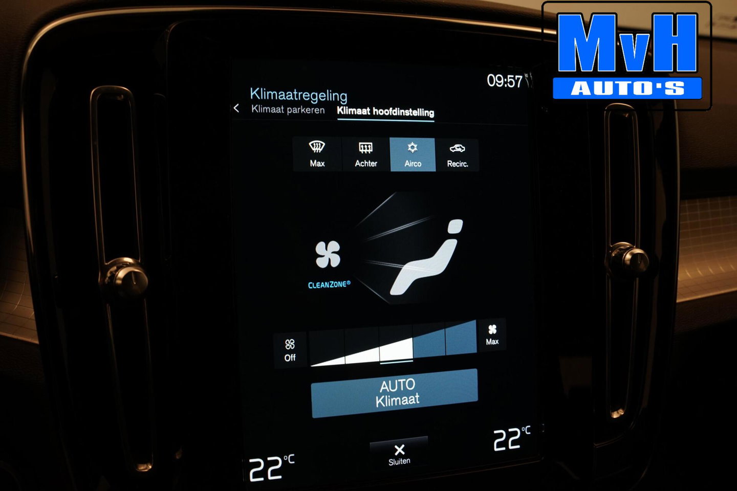 Volvo XC40 1.5 T4 Recharge Inscription Expression|TREKH|LED