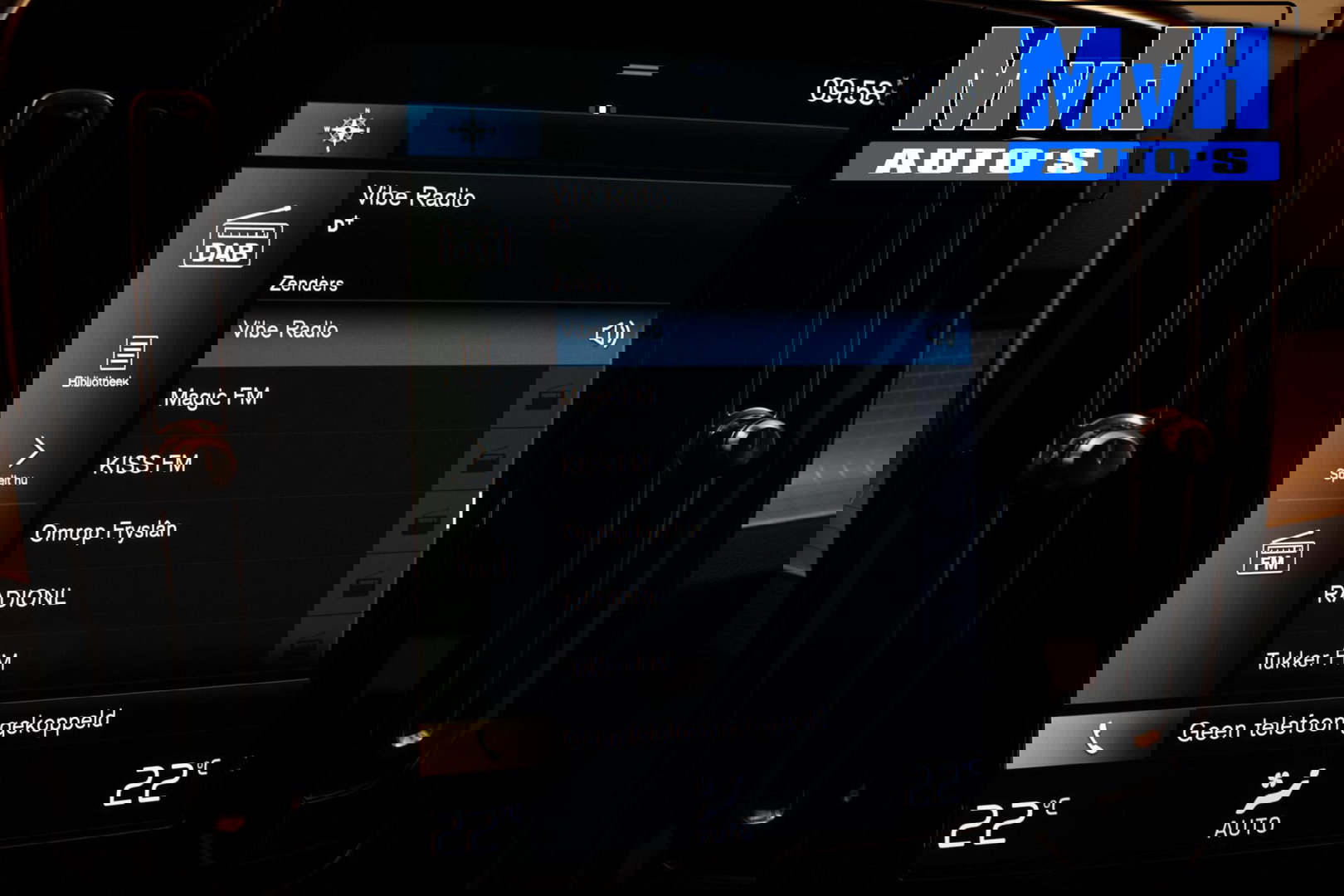 Volvo XC40 1.5 T4 Recharge Inscription Expression|TREKH|LED