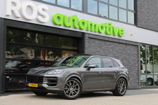 Porsche Cayenne - 3.0 E-Hybrid | NAP | PANO | HUD | MEMORY | SPORTUITLAAT | BOSE | STUURVERW |