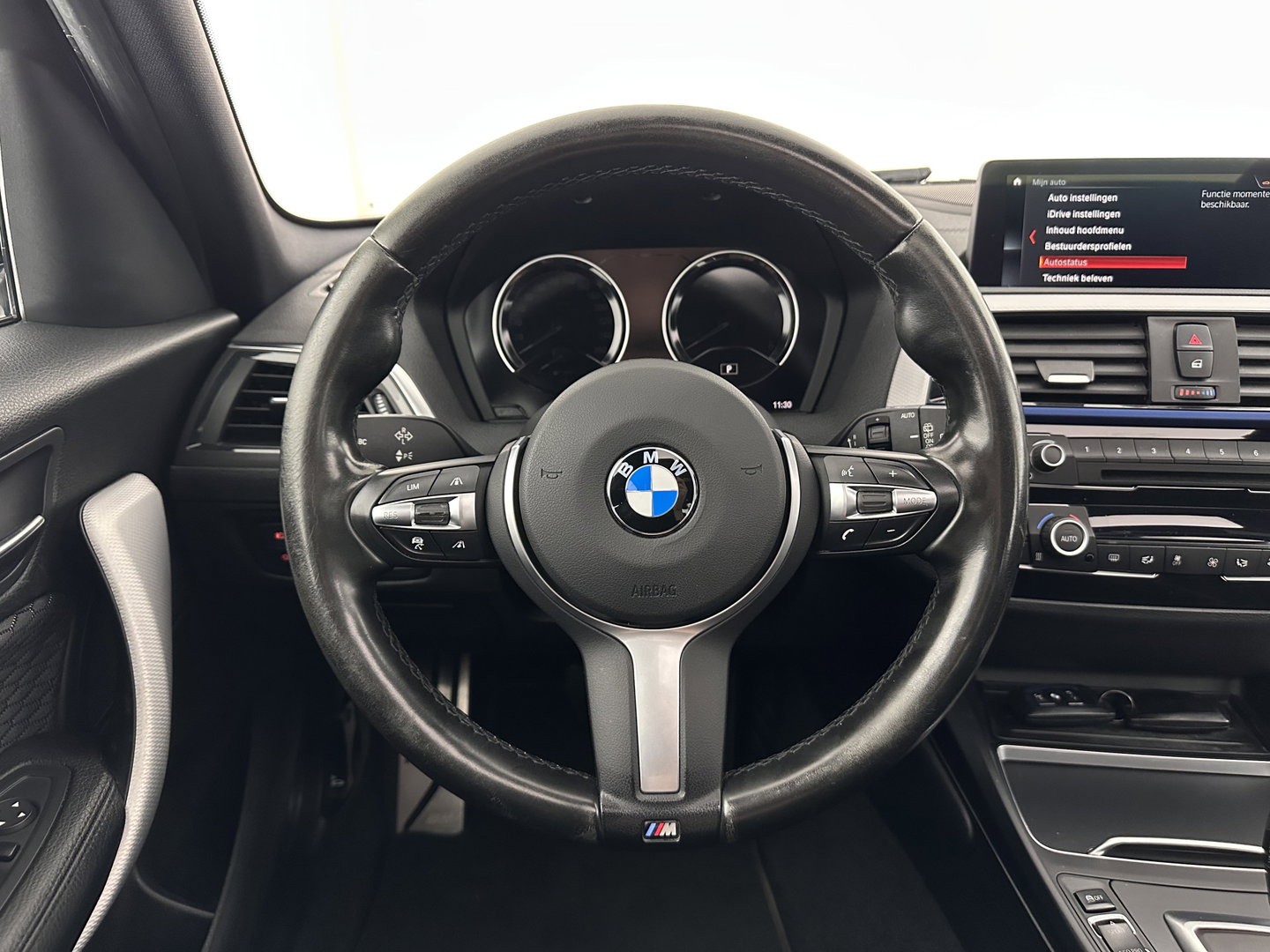 BMW 1-serie 118d Executive M-Sportpack Aut. *PANO | ADAPTIVE-CRUISE | FULL-LED | HEATED-SPORTSEATS | MEMORY-PACK | CAMERA | KEYLESS | DAB | NAVI-FULLMAP | PRIVACY-GLASS | ECC | PDC | CRUISE | 17''ALU*