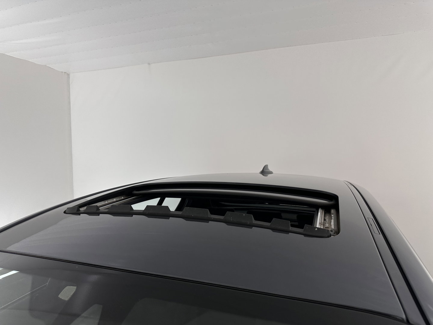 BMW 1-serie 118d Executive M-Sportpack Aut. *PANO | ADAPTIVE-CRUISE | FULL-LED | HEATED-SPORTSEATS | MEMORY-PACK | CAMERA | KEYLESS | DAB | NAVI-FULLMAP | PRIVACY-GLASS | ECC | PDC | CRUISE | 17''ALU*