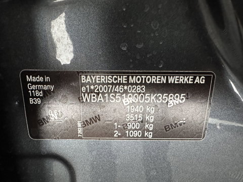 BMW 1-serie 118d Executive M-Sportpack Aut. *PANO | ADAPTIVE-CRUISE | FULL-LED | HEATED-SPORTSEATS | MEMORY-PACK | CAMERA | KEYLESS | DAB | NAVI-FULLMAP | PRIVACY-GLASS | ECC | PDC | CRUISE | 17''ALU*