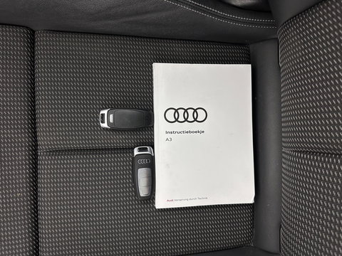 Audi A3 Limousine 30 TFSI S edition S-Line Aut. *PANO | LEATHER-FABRIC | FULL-LED | AMBIENTLIGHT | SPORTSEATS | DIGI-COCKPIT | NAVI-FULLMAP | PRIVACYGLASS | SHIFTPADDLES | DAB+ | CRUISE | PDC | 18"ALU*