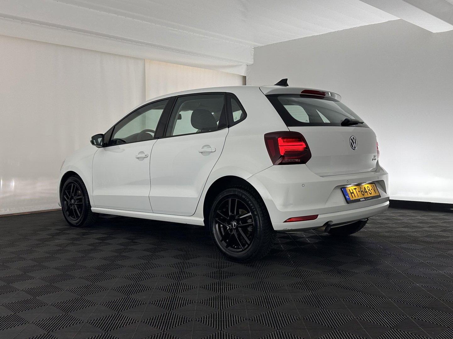 Volkswagen Polo 1.4 TDI Comfortline Aut. *AIRCO | CRUISE | PDC | COMFORTSEATS | 15''ALU*