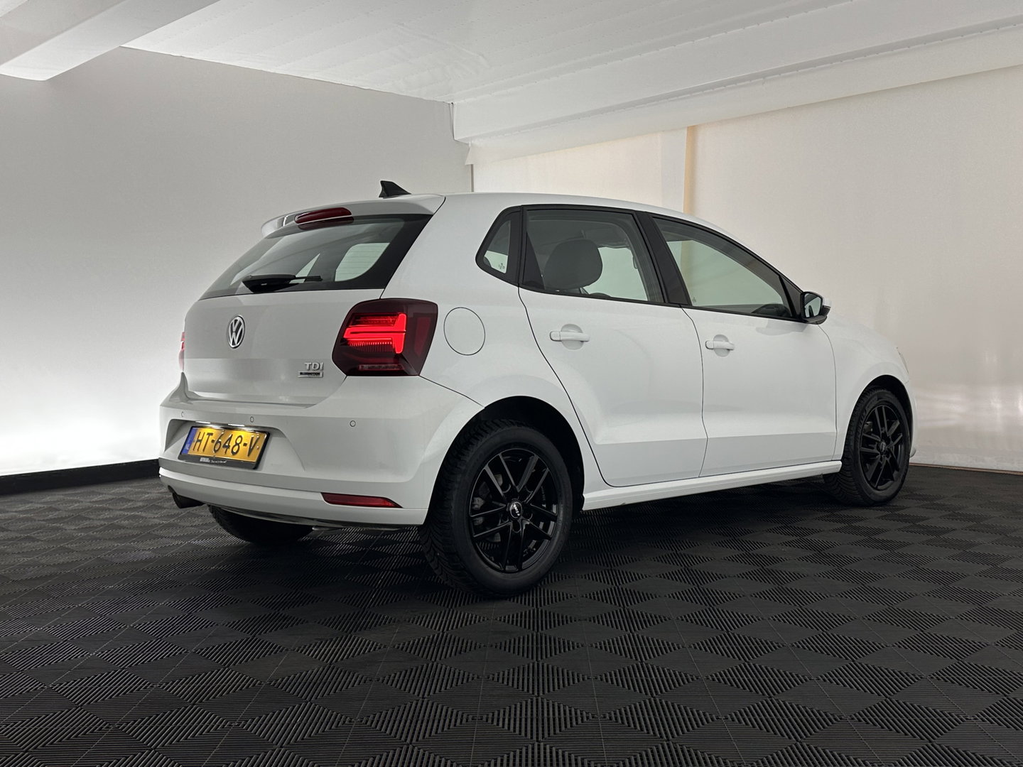 Volkswagen Polo 1.4 TDI Comfortline Aut. *AIRCO | CRUISE | PDC | COMFORTSEATS | 15''ALU*