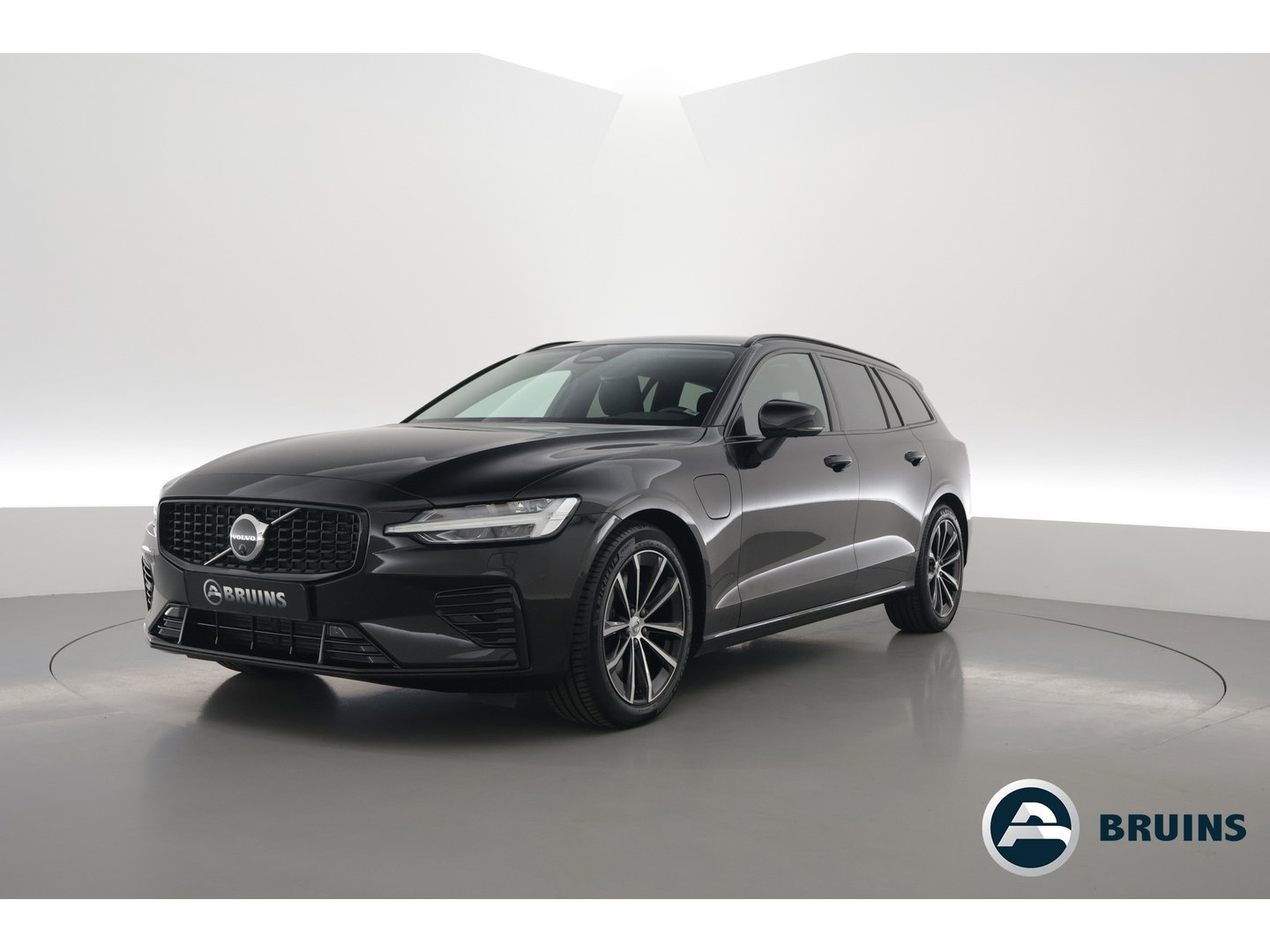 Volvo V60 2.0 T6 Plug-in hybrid AWD Plus Dark | 360 Cam | ACC | Blis | H&K Audio | Stoel 4 & Stuur verwarming | memory |