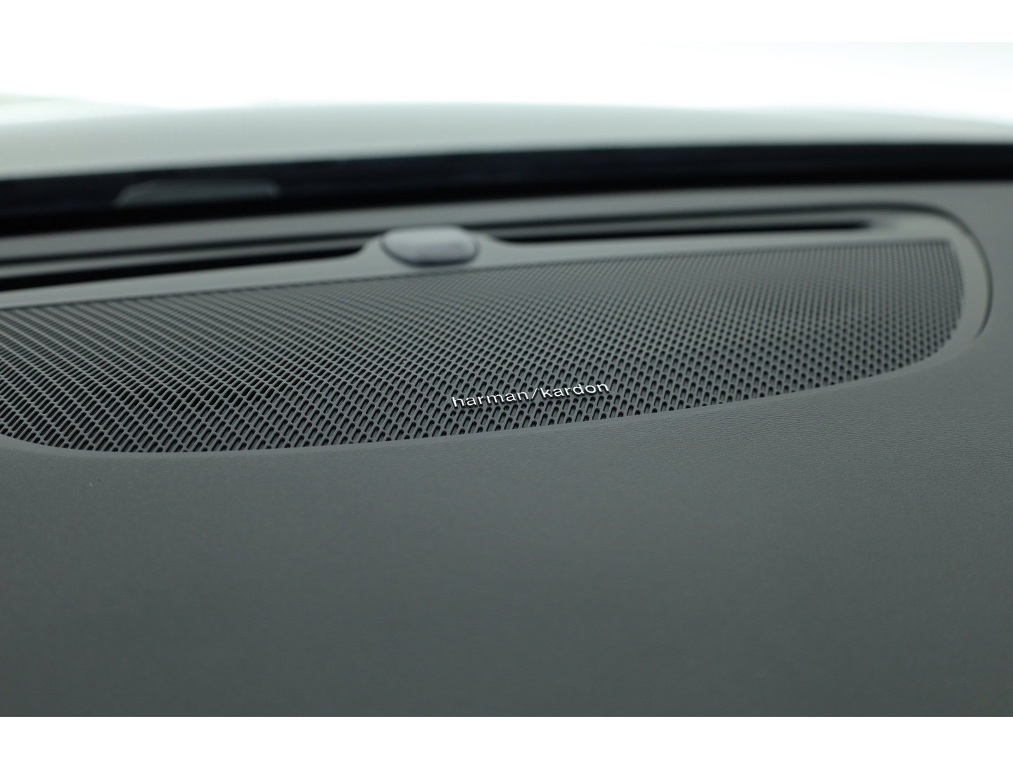 Volvo V60 2.0 T6 Plug-in hybrid AWD Plus Dark | 360 Cam | ACC | Blis | H&K Audio | Stoel 4 & Stuur verwarming | memory |