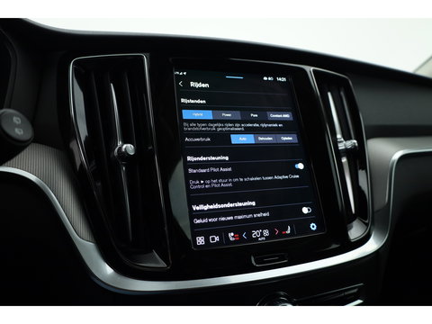 Volvo V60 2.0 T6 Plug-in hybrid AWD Plus Dark | 360 Cam | ACC | Blis | H&K Audio | Stoel 4 & Stuur verwarming | memory |
