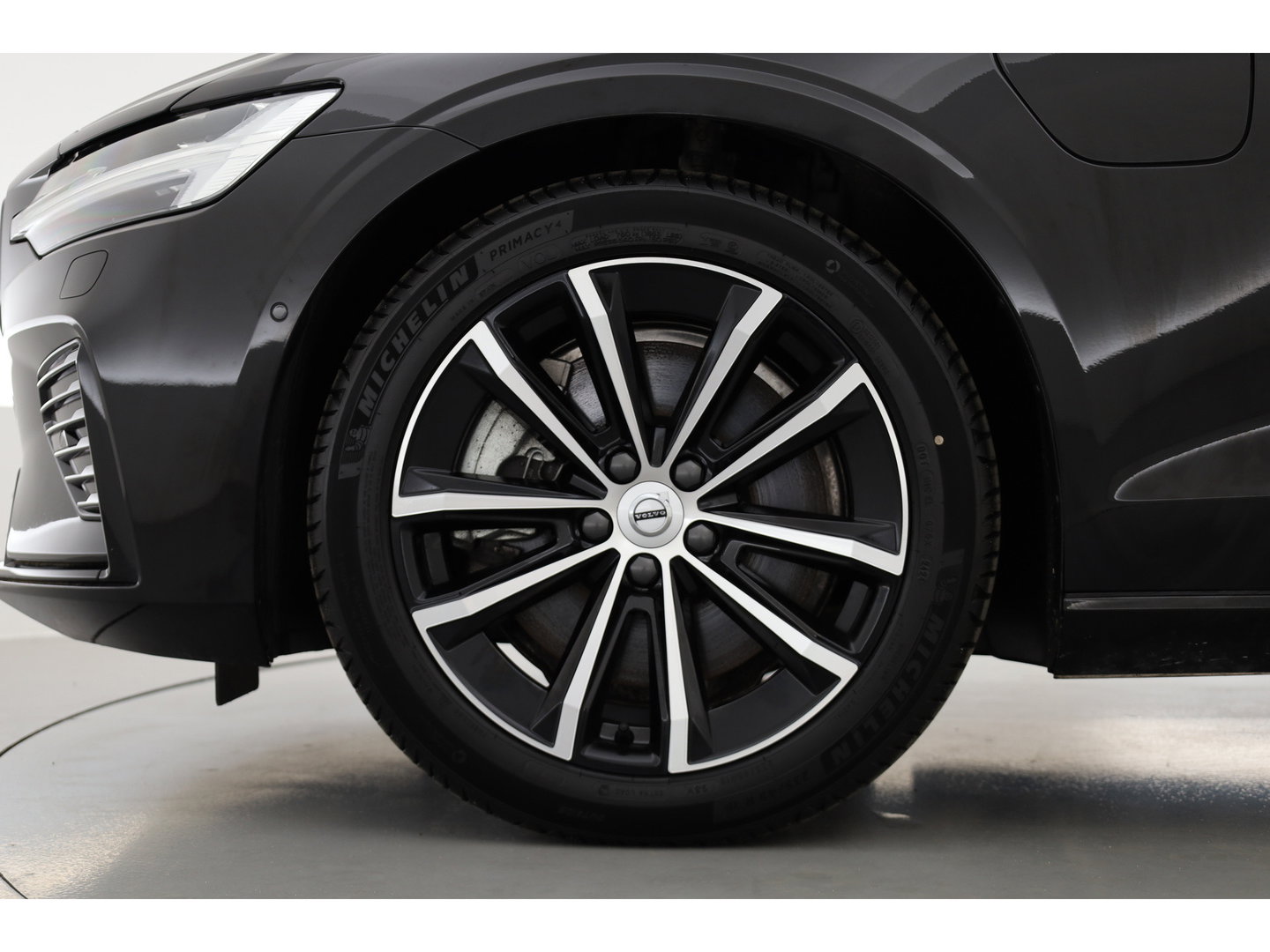 Volvo V60 2.0 T6 Plug-in hybrid AWD Plus Dark | 360 Cam | ACC | Blis | H&K Audio | Stoel 4 & Stuur verwarming | memory |