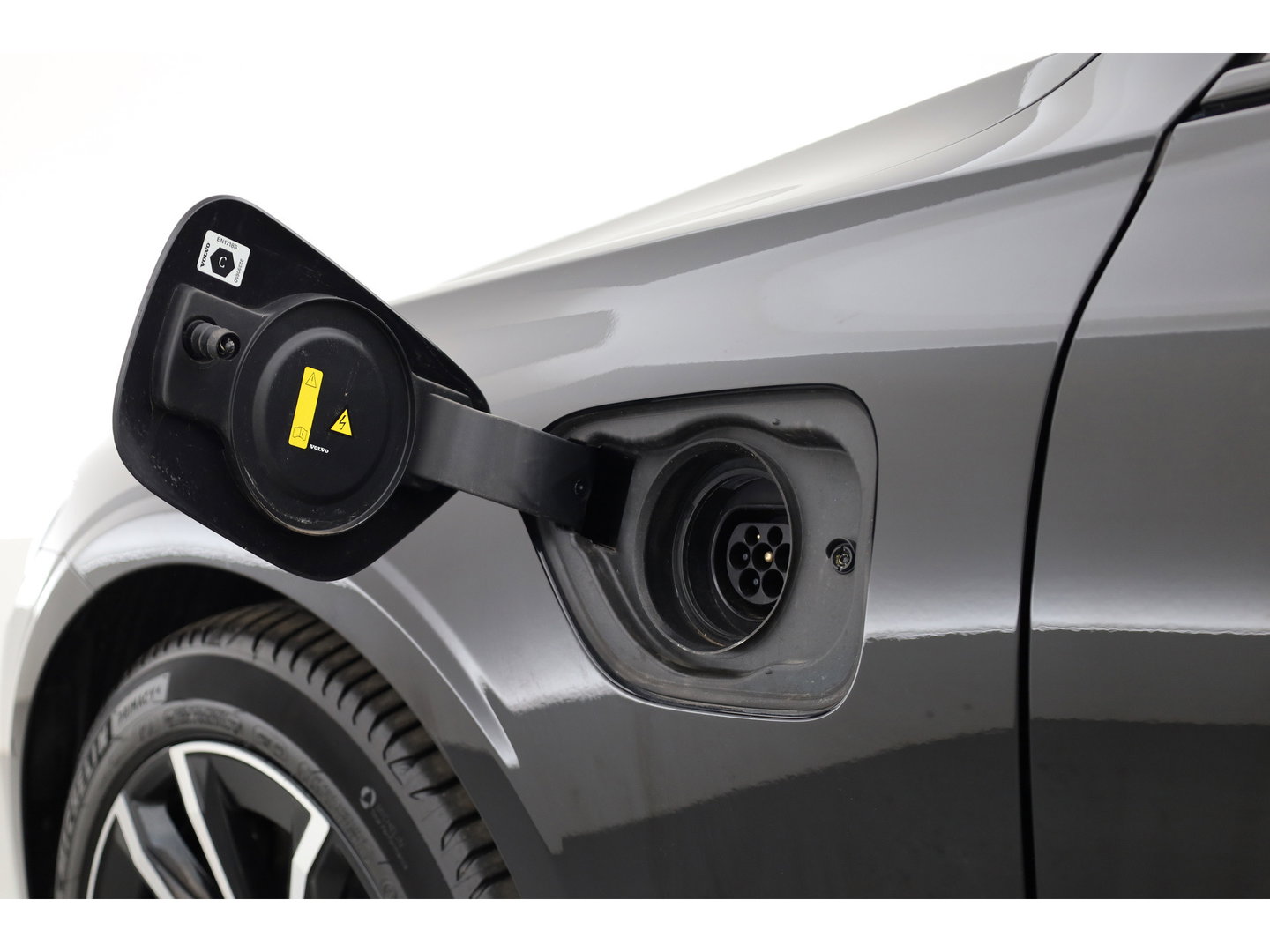 Volvo V60 2.0 T6 Plug-in hybrid AWD Plus Dark | 360 Cam | ACC | Blis | H&K Audio | Stoel 4 & Stuur verwarming | memory |