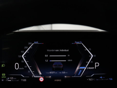 BMW 3-serie 320e M Sport | Trekhaak | Stoelverwarming | Camera | Leder/Alcantara | Stuurverwarming | Carplay | Live Cockpit Plus | Adaptief LED | Sportstoelen | Cruise control | PHEV | Plug In