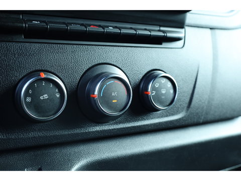 Renault Master T35 2.3 dCi 135 L3H2 Comfort | Airco | Cruise | Navi | Trekhaak