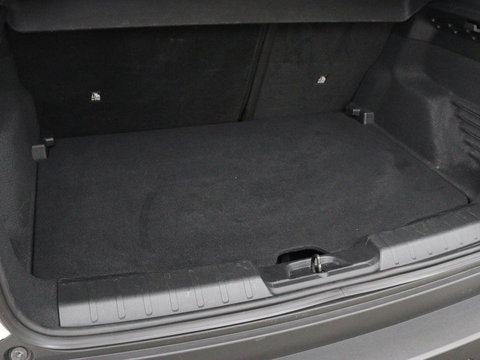 Jeep Avenger Longitude 54 kWh | SOH 93% | Warmtepomp | Carplay | Navigatie | Parkeerhulp | Full LED | Climate control | Cruise control