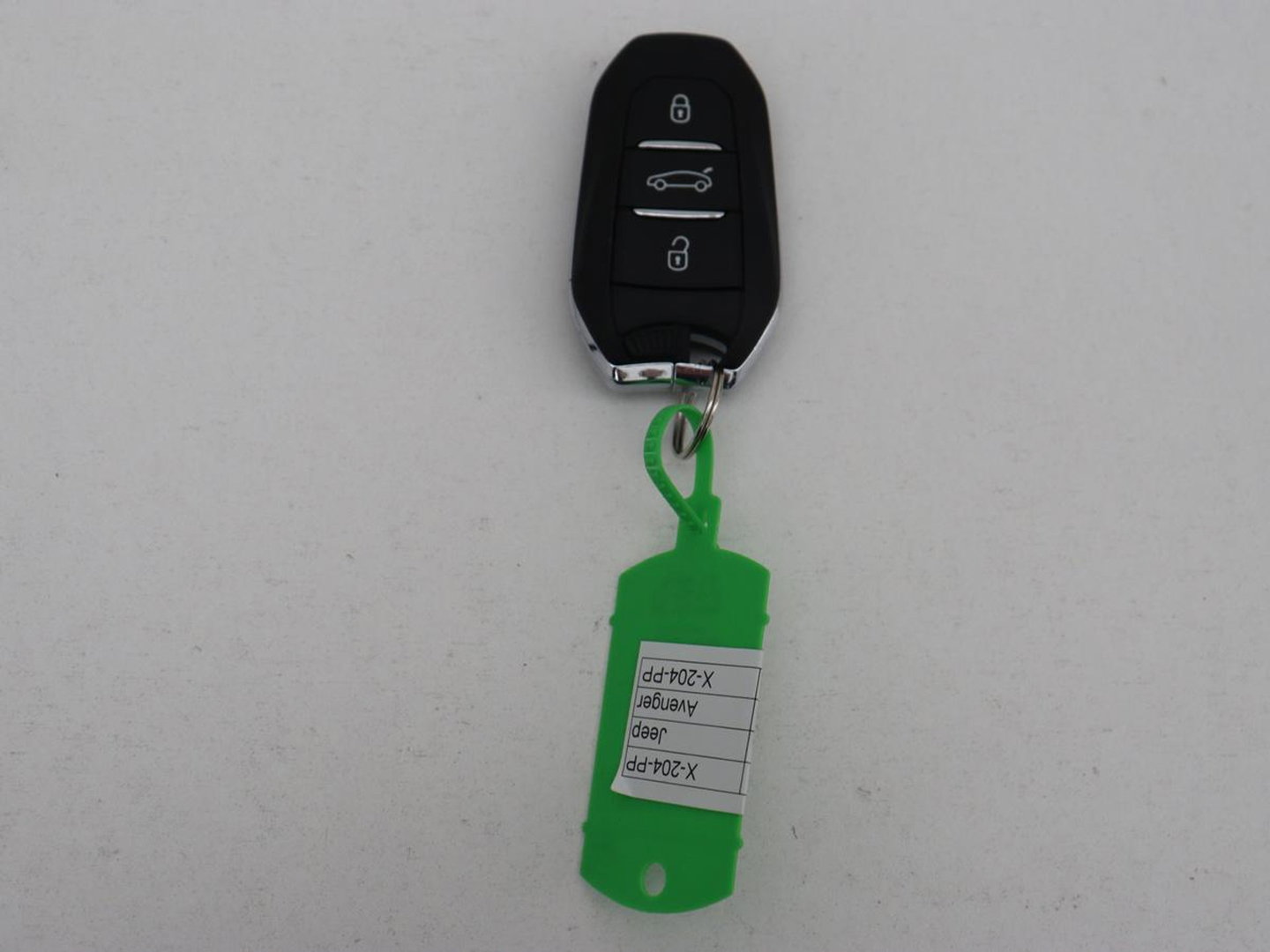 Jeep Avenger Longitude 54 kWh | SOH 93% | Warmtepomp | Carplay | Navigatie | Parkeerhulp | Full LED | Climate control | Cruise control