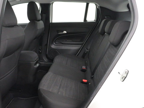 Jeep Avenger Longitude 54 kWh | SOH 93% | Warmtepomp | Carplay | Navigatie | Parkeerhulp | Full LED | Climate control | Cruise control