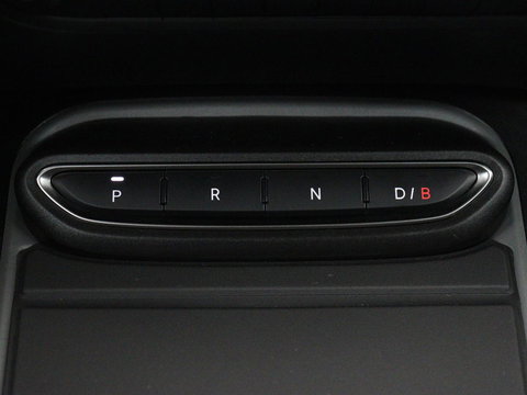 Jeep Avenger Longitude 54 kWh | SOH 93% | Warmtepomp | Carplay | Navigatie | Parkeerhulp | Full LED | Climate control | Cruise control