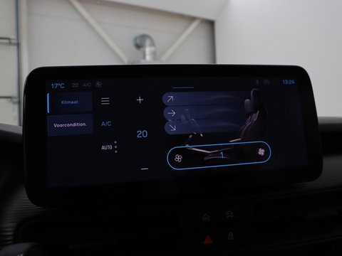 Jeep Avenger Longitude 54 kWh | SOH 93% | Warmtepomp | Carplay | Navigatie | Parkeerhulp | Full LED | Climate control | Cruise control