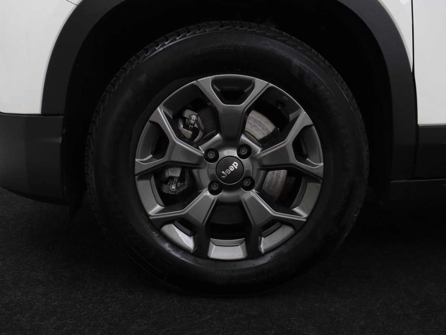 Jeep Avenger Longitude 54 kWh | SOH 93% | Warmtepomp | Carplay | Navigatie | Parkeerhulp | Full LED | Climate control | Cruise control