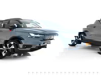 Volvo XC40 - Recharge P8 AWD R-Design [ 3-Fase-11kW ] {SOH-89%} (INCL-BTW) *LEATHER-ALCANTARA | DIGI-COCKPIT | FULL-LED | PREMIUM-AUDIO | TOP-VIEW | CARPLAY | NAVI-FULLMAP | ECC | PDC | KEYLESS | HEATED-SPORTSEATS | BLIS | PRIVACY-GLASS | TOWBAR | 19 "ALU