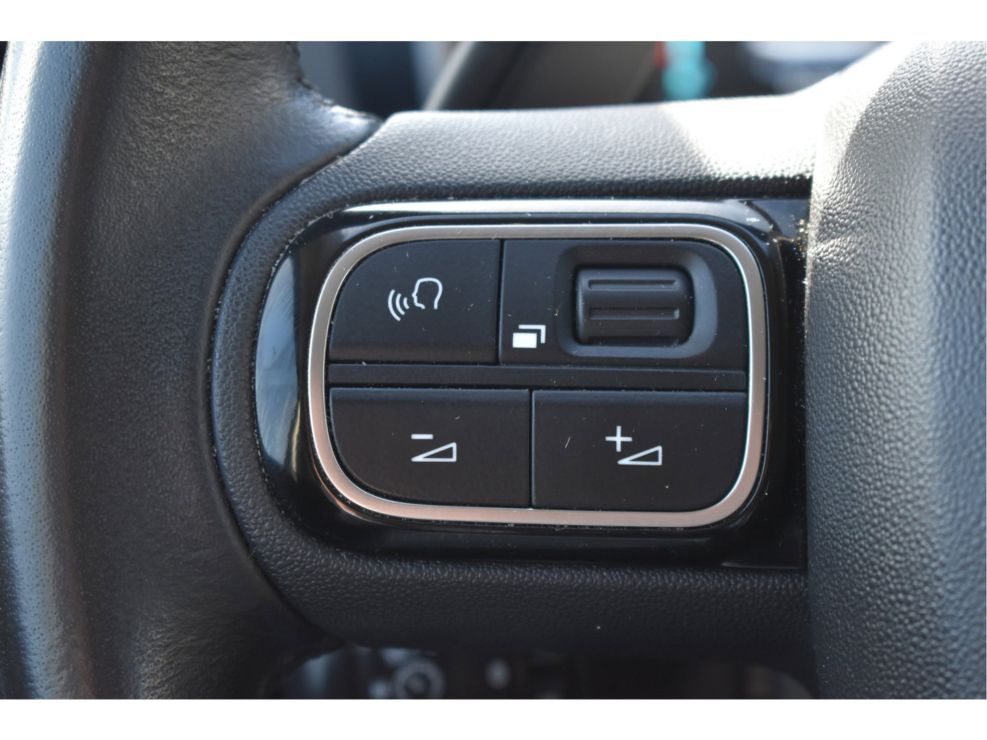 Citroën C5 Aircross 1.6 Plug-in Hybrid 225 Feel | Camera | Afn.trekhaak | Carplay | DAB | Keyless | LED | Allweatherbanden