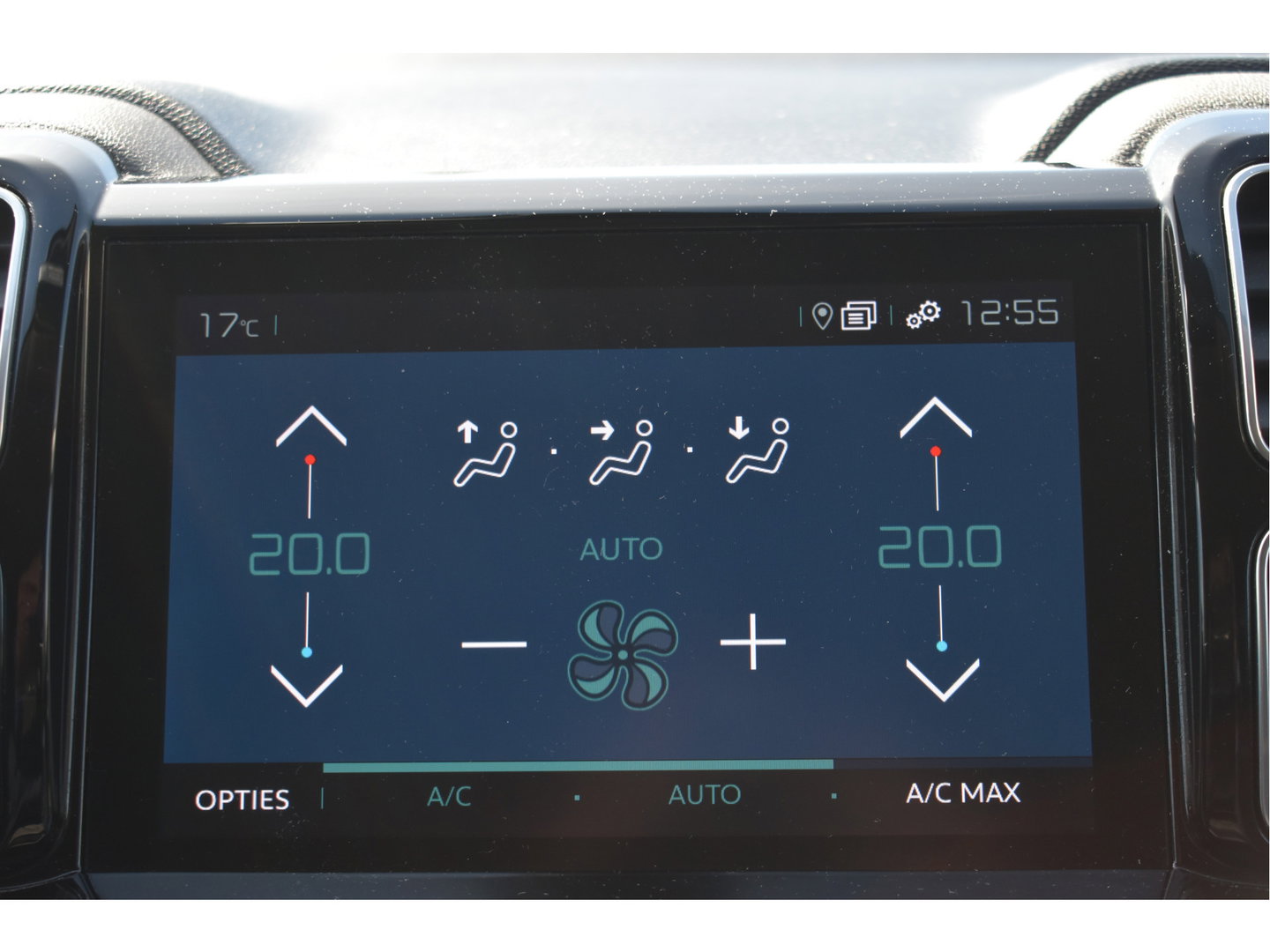Citroën C5 Aircross 1.6 Plug-in Hybrid 225 Feel | Camera | Afn.trekhaak | Carplay | DAB | Keyless | LED | Allweatherbanden