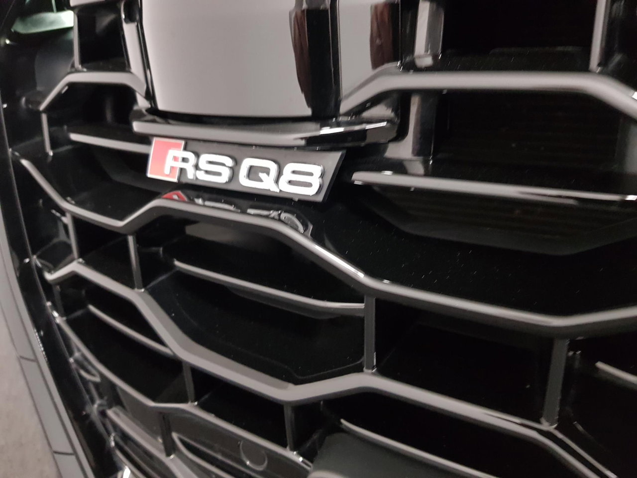 Audi RSQ8