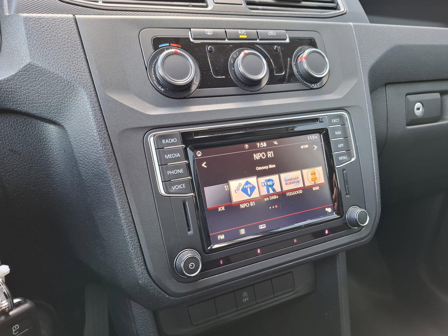 Volkswagen Caddy 2.0 TDI L2H1 BMT Maxi Trendline AUTOMAAT / NAVI / AIRCO / EURO 6