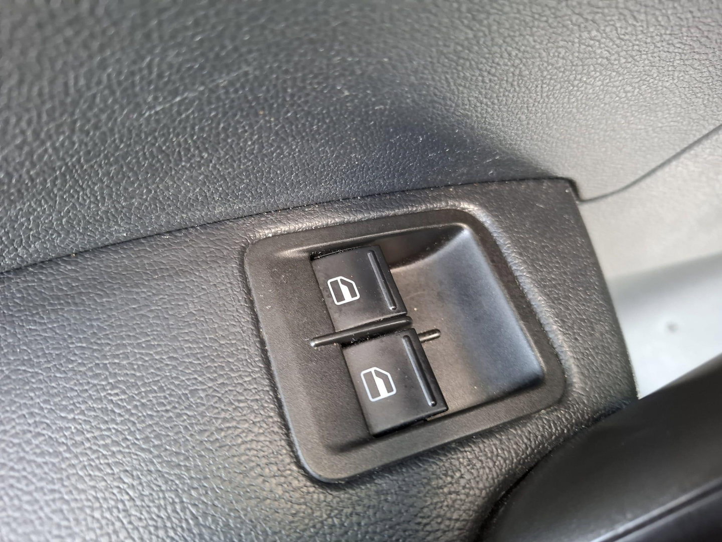 Volkswagen Caddy 2.0 TDI L2H1 BMT Maxi Trendline AUTOMAAT / NAVI / AIRCO / EURO 6