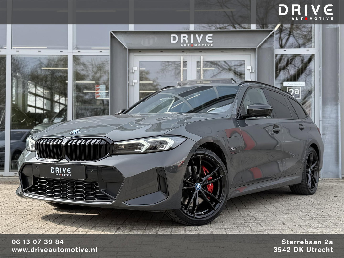 BMW 3 Serie Touring 330e LCI High Ex. M-Sport Pro |Individual leer|Pano|H/K|Memory|19"|Trekhaak|Dravit