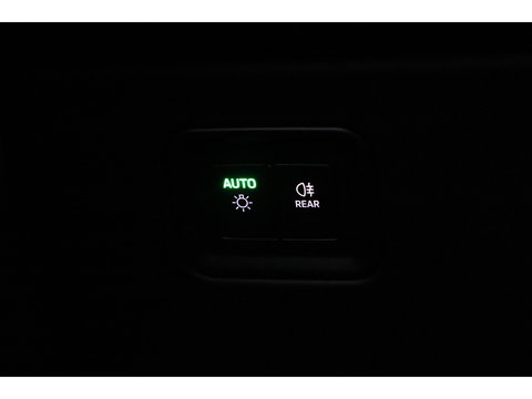 Porsche Macan 4 100 kWh | Sport Chrono | Pano | Adapt. Cruise | Memory Seats | Camera | Apple CarPlay