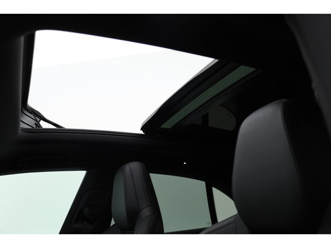 Porsche Macan 4 100 kWh | Sport Chrono | Pano | Adapt. Cruise | Memory Seats | Camera | Apple CarPlay