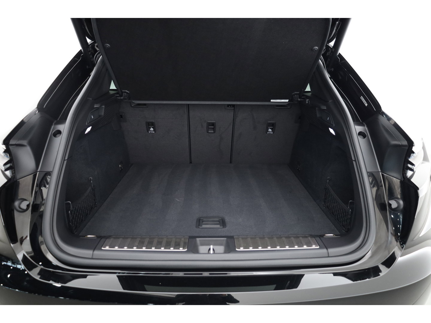 Porsche Macan 4 100 kWh | Sport Chrono | Pano | Adapt. Cruise | Memory Seats | Camera | Apple CarPlay