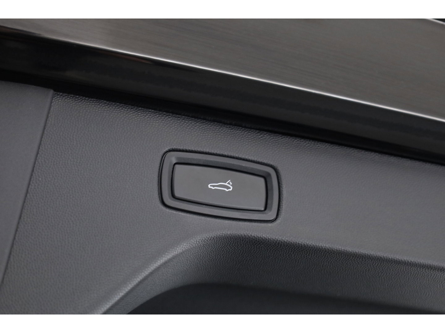 Porsche Macan 4 100 kWh | Sport Chrono | Pano | Adapt. Cruise | Memory Seats | Camera | Apple CarPlay